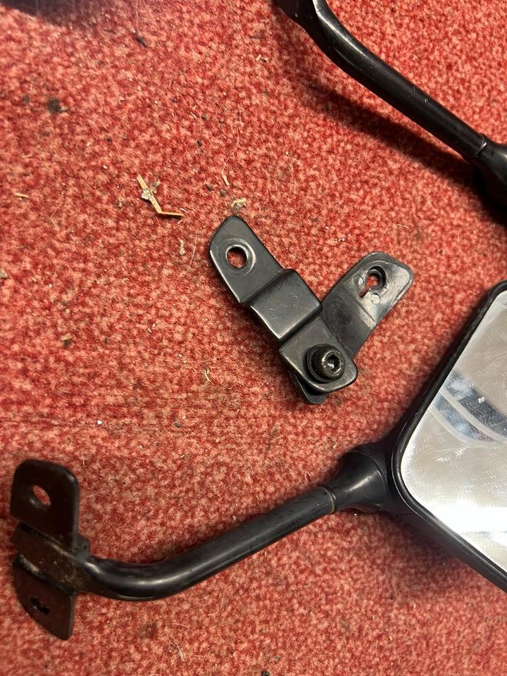 Suzuki RG 80 Spiegel links rechts
