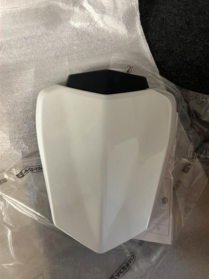 Yamaha R1 SoziusAbdeckung neu 14B-W0771-20