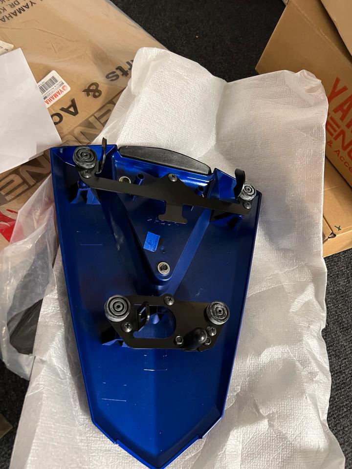 Yamaha R 3 R25 Soziussitz Abdeckung neu 1WD-F47F0-00