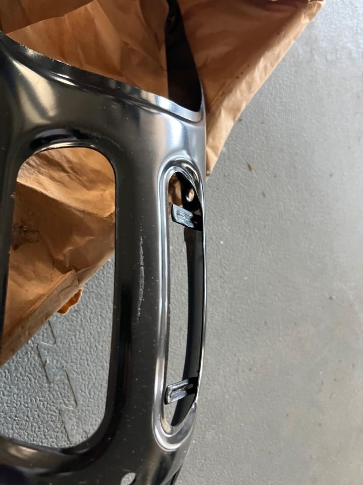 Suzuki DR 500 S innen kotflügl 63120-37401 neu 50€