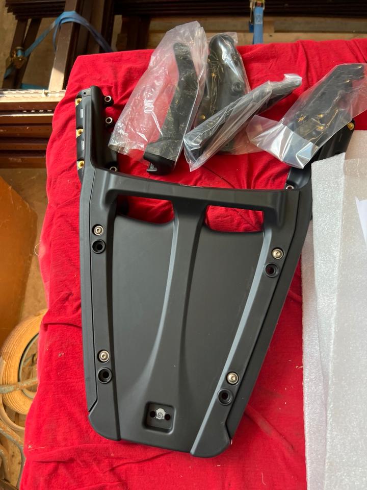 Yamaha FZ6 Gepäckträger neu Orginal 5VX-W0736-00-00