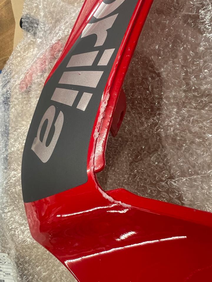 Rechte Verkleidung Aprilia sxr 50 Spoiler Red SP1B007706R7