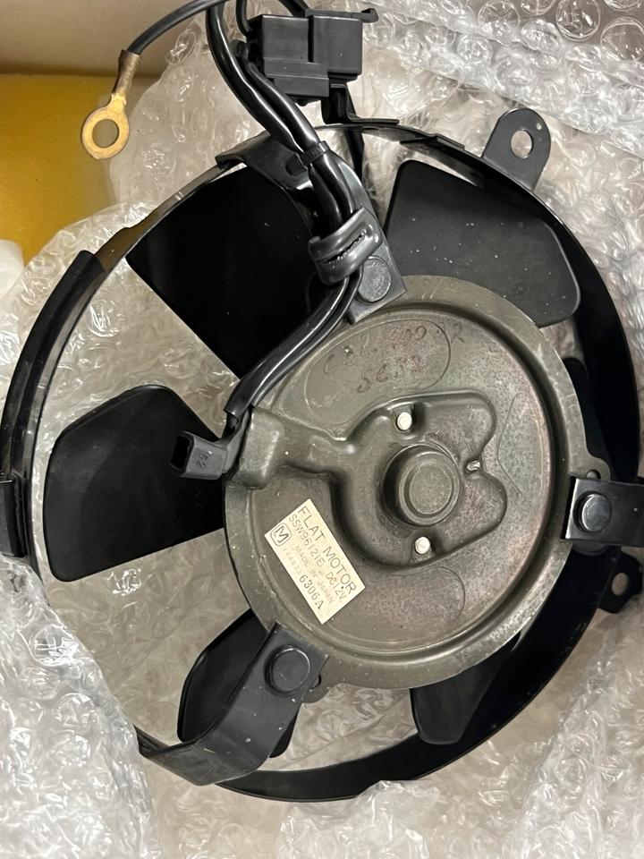 Honda cbr 900 sc 33 Lüfter Kühler 20€
