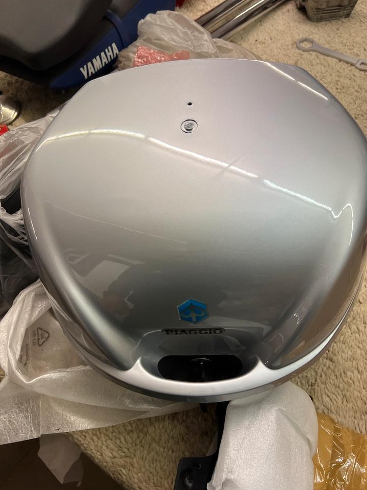 Topcase Piaggio Beverley Silber piaggio 62389800ND
