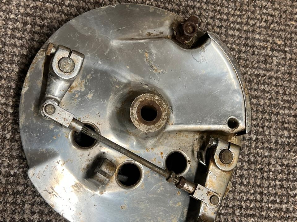 Suzuki GT 750 Doppel dublex Trommelbremse Bremse innenbelüftet