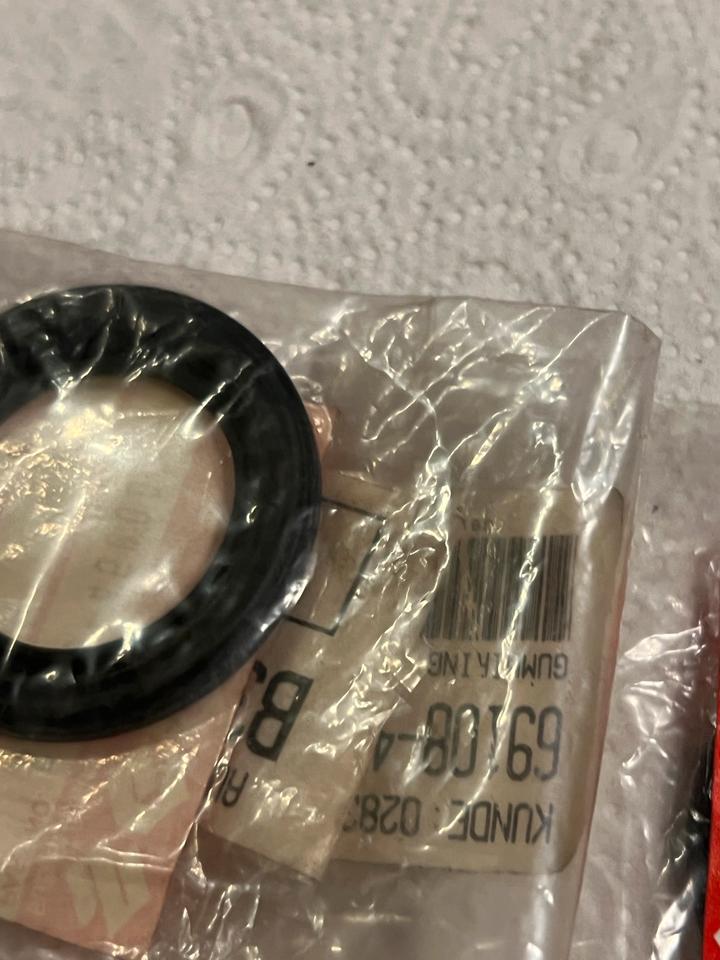 Suzuki VS 1400 Manschette bremskolben 69108-45000