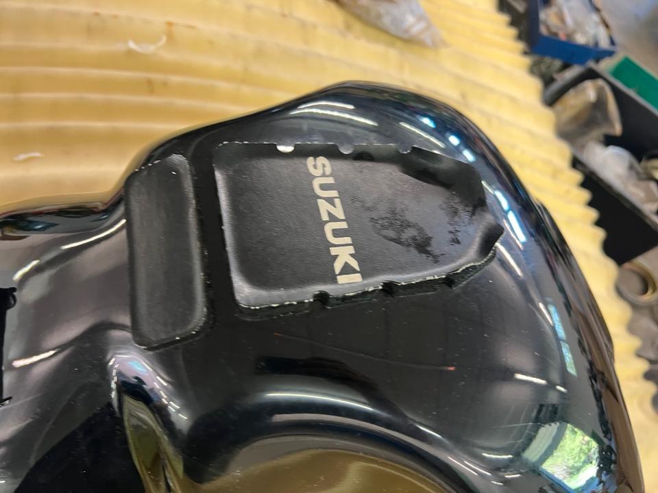 Suzuki TL 1000 S Tank 44100-02FOX-33J neuwertig 330€