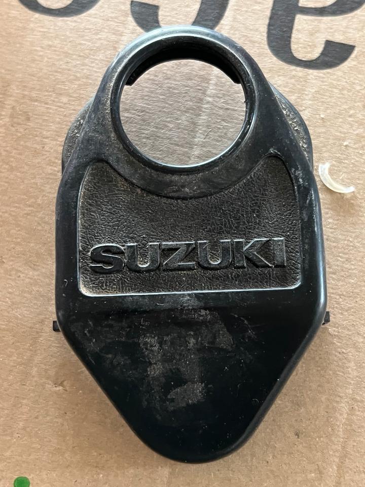 Suzuki GN 125 Abdeckung zündschloss 18€
