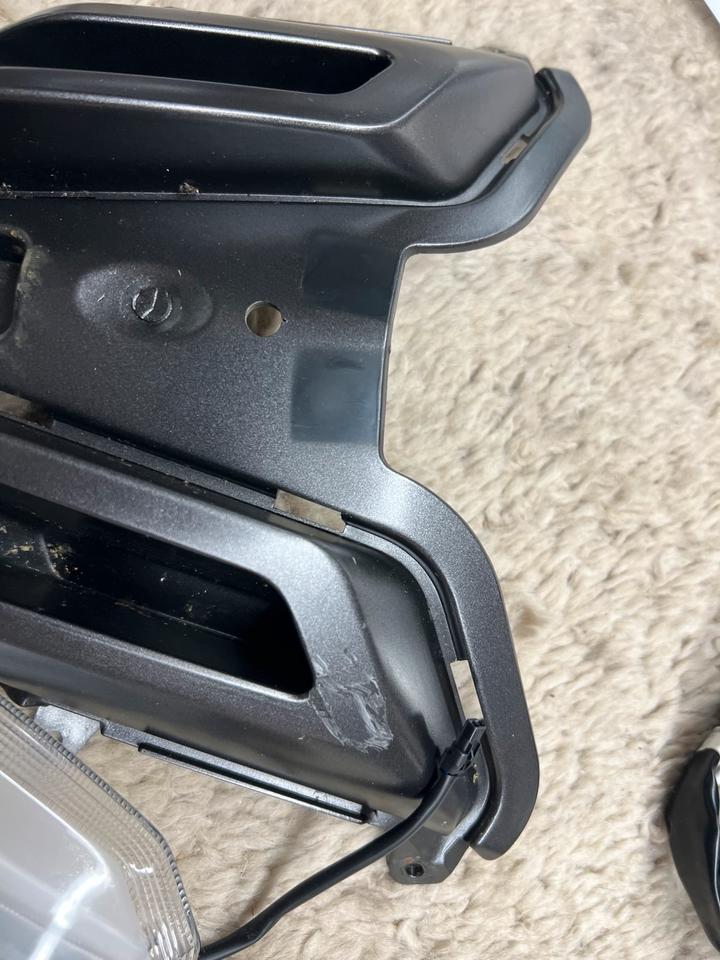 Piaggio MP3 530 Spiegel rechts Blinker Verkleidung alles 30€