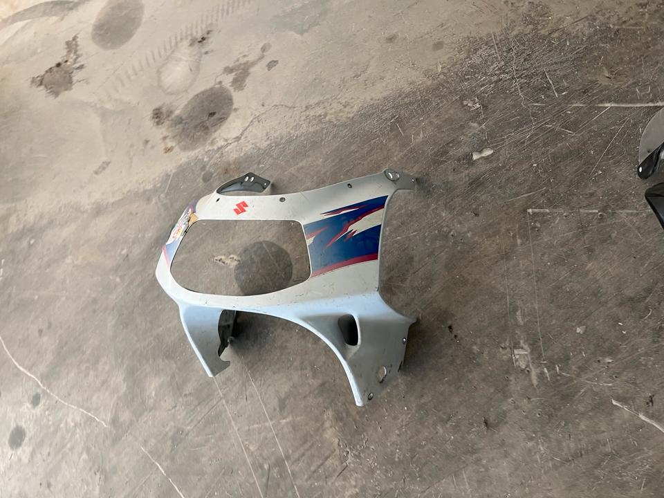 Suzuki GSXR 750 1100 Verkleidung Kanzel Oberteil je 20€