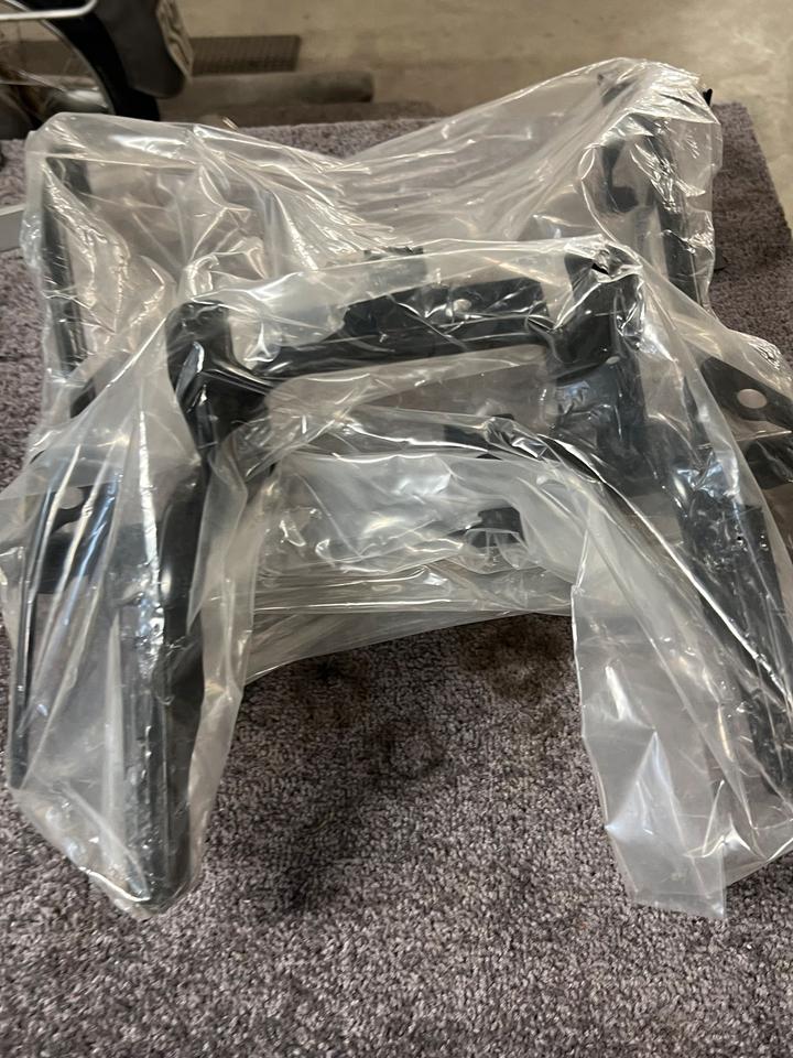 Suzuki AN 650 Burgmann 48150-10G00 Scheinwerferhalter neu