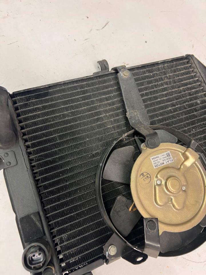 Yamaha r6 typ rj03 kühler 80€