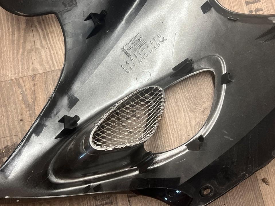 Suzuki Hayabusa gsxr 1300 94411-24F0 Oberteil Kanzel