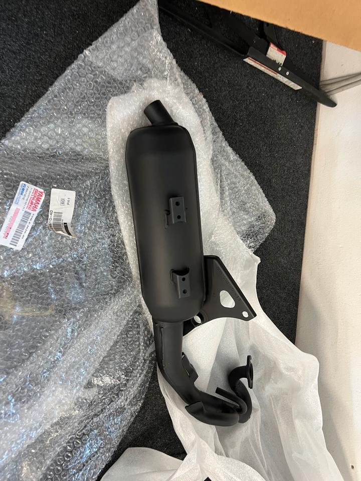 Yamaha aerox 50 mbk Auspuff Orginal neu 5SB-E4610-40