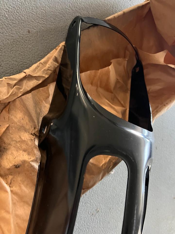 Suzuki DR 500 S innen kotflügl 63120-37401 neu 50€
