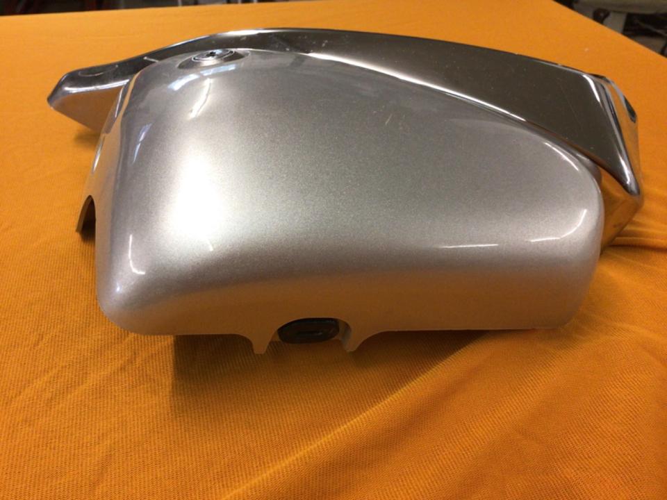 Suzuki intruder 125 VL 125 Verkleidung rechts Sitzverkleidung 50€