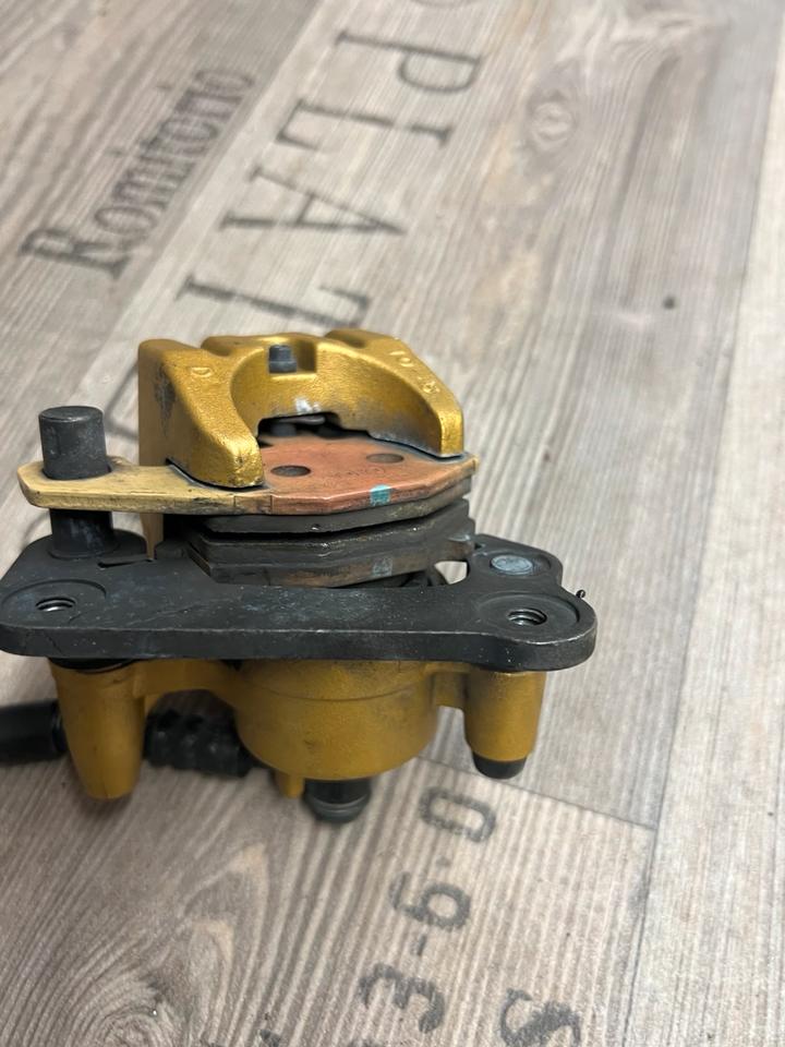 Kawasaki Z 1000 Bremssattel pumpe hinten