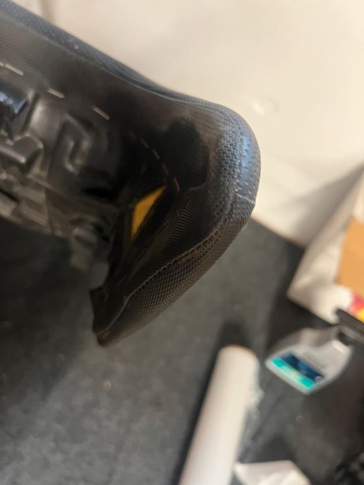 Suzuki GS 500 E Sitzbank 45110-01D10 60€