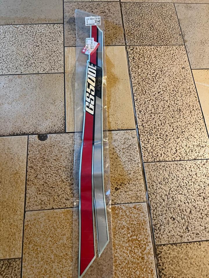 Suzuki GS 500 E Aufkleber Seitenverkleidung 68140-01D00-3FY