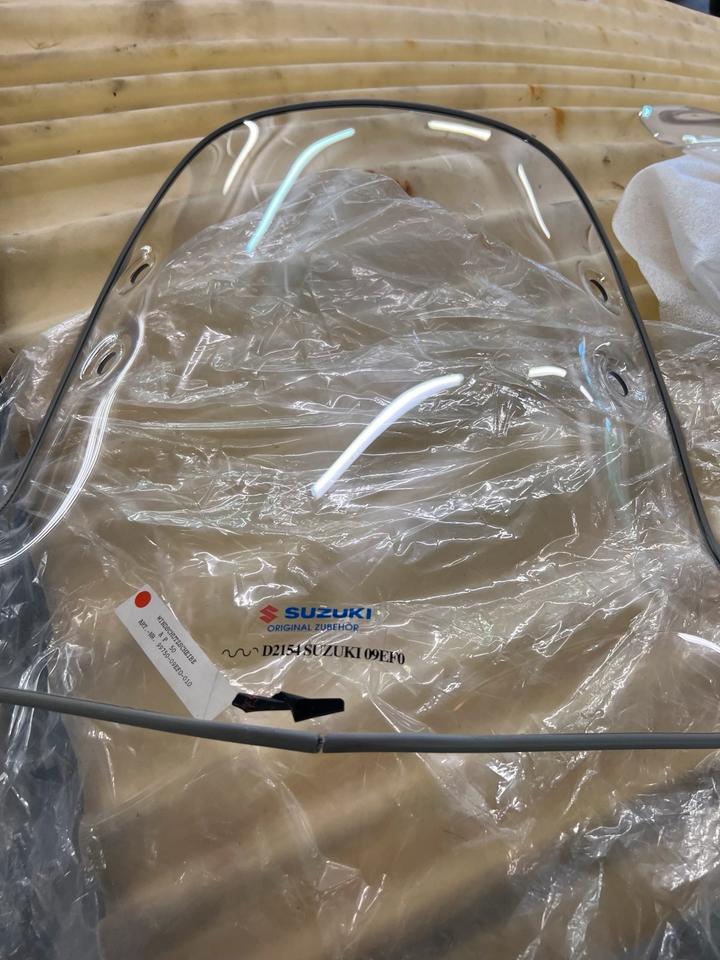 Suzuki AP50 Verkleidungsscheibe Windschild neu 99750-09EF0-010