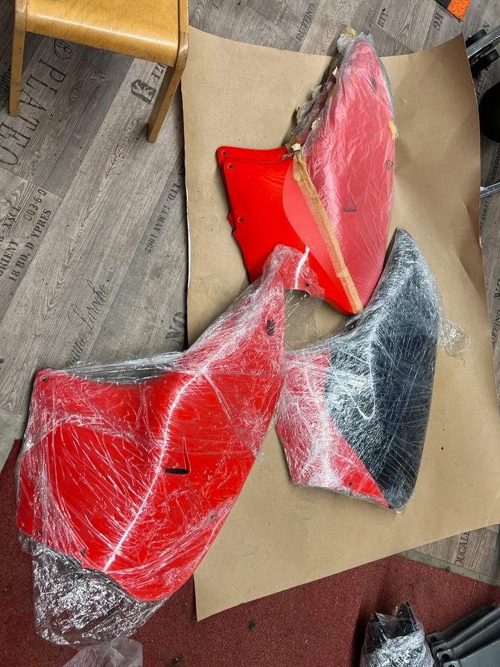 Aprilia RS 50 Verkleidung dis 103056 Seitenteil links neu