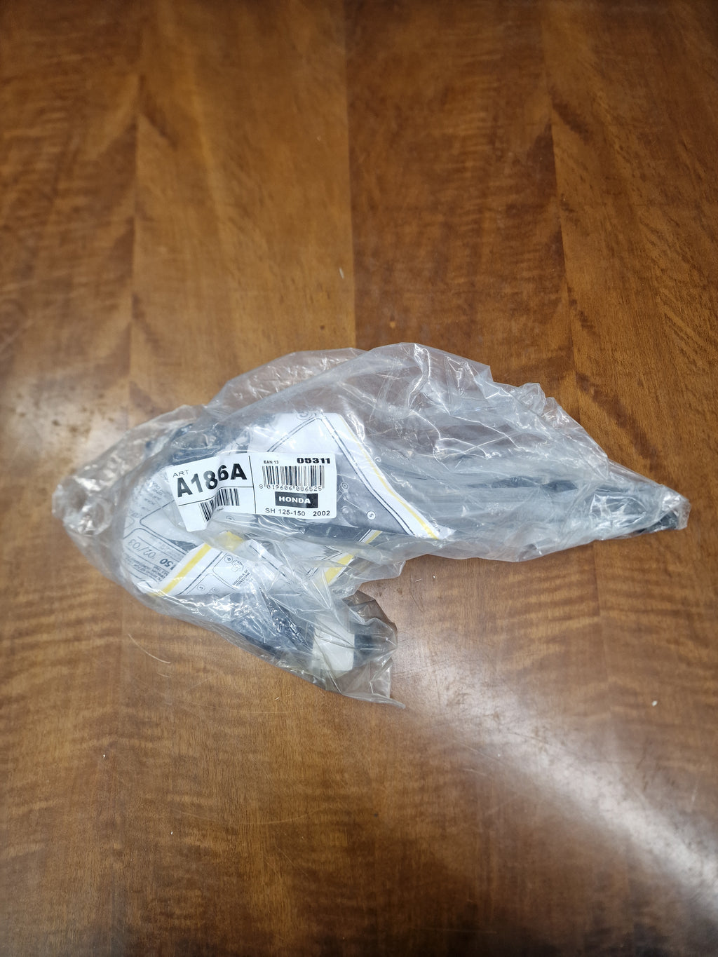 Honda SH 125 150 Windschutzscheibenhalterung Halter A186A neu